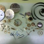 En est&aacute; fotograf&iacute;a podemos ver todas las piezas que componen el reloj
